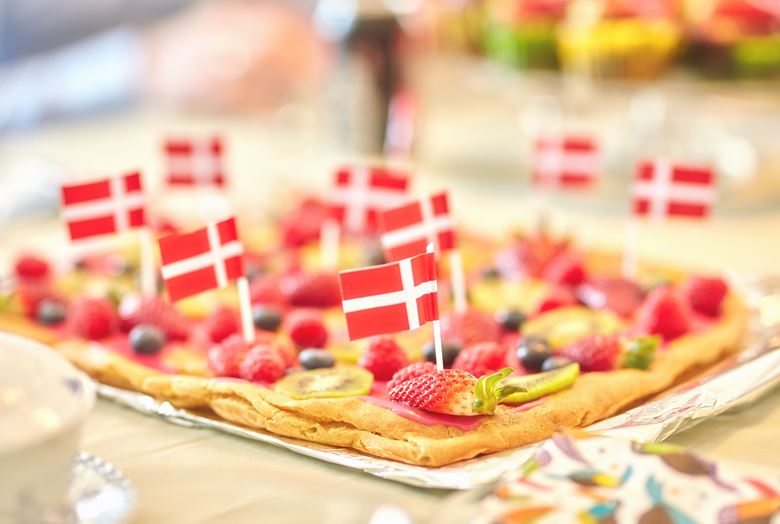 SLUT MED AT FEJRE FÆLLESSKAB?